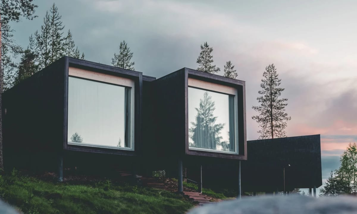 Arctic TreeHouse Hotel — aurora viewing