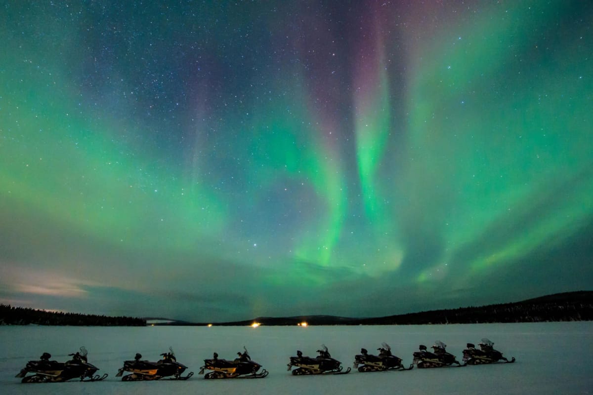 ICEHOTEL Jukkasjärvi — aurora viewing